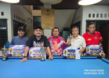 Wartawan Adu Strategi di Turnamen Domino PWI Kaltim