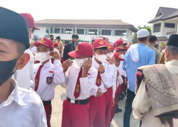PWI Kaltim dan ITS Salurkan Ribuan Masker untuk Pelajar di Samarinda